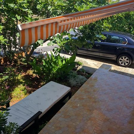 Sakoman Apartments Vir Εξωτερικό φωτογραφία
